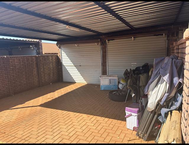 3 BEDROOM GATED ESTATE FOR SALE IN THE ORCHARDS